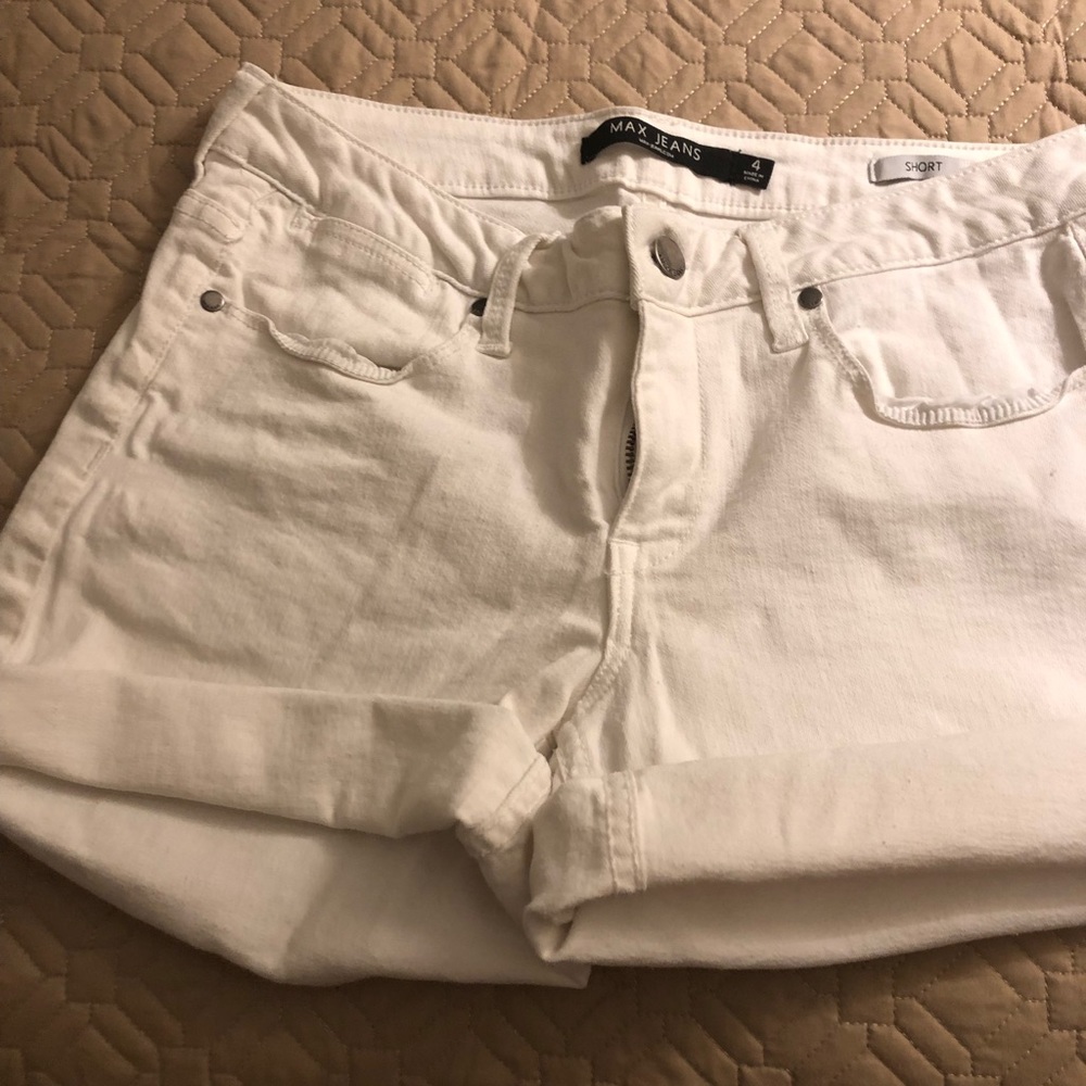 Max jean shorts.